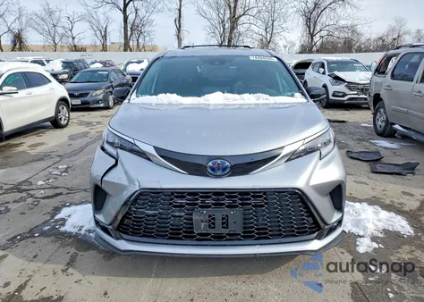 2023 Toyota Sienna Xse z USA, uszkodzony, nr VIN 5TDCSKFC5PS075160